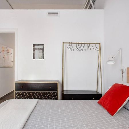 Stylish Apartment With Terrace For Couple Or Family Βαρκελώνη Εξωτερικό φωτογραφία