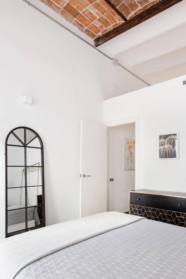 Stylish Apartment With Terrace For Couple Or Family Βαρκελώνη Εξωτερικό φωτογραφία